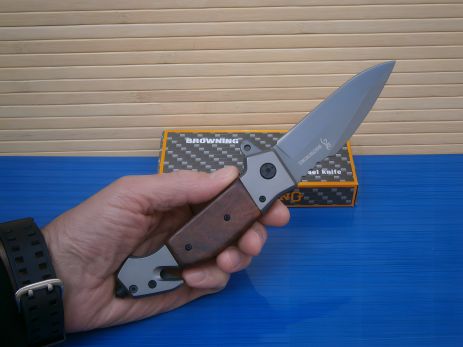 Складной карманный нож Browning A 838 с резчиком для стекла 23 см Складной карманный нож Browning A 838 с резчиком для стекла 23 см