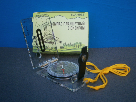 Планшетный компас Tramp TLA-001 с козырьком. Планшетный компас Tramp TLA-001 с козырьком.