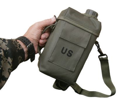 Фляга армійська US Army bottle 2 л пластикова в чохлі MiL-tec Німеччина Фляга армійська US Army bottle 2 л пластикова в чохлі MiL-tec Німеччина