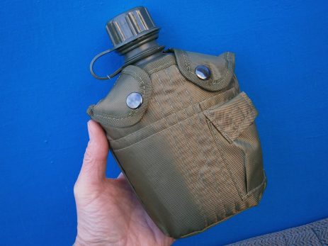 Фляга армейская US Army bottle 1л пластиковая в чехле чешский камуфляж Max Fuchs Германия Фляга армейская US Army bottle 1л пластиковая в чехле чешский камуфляж Max Fuchs Германия