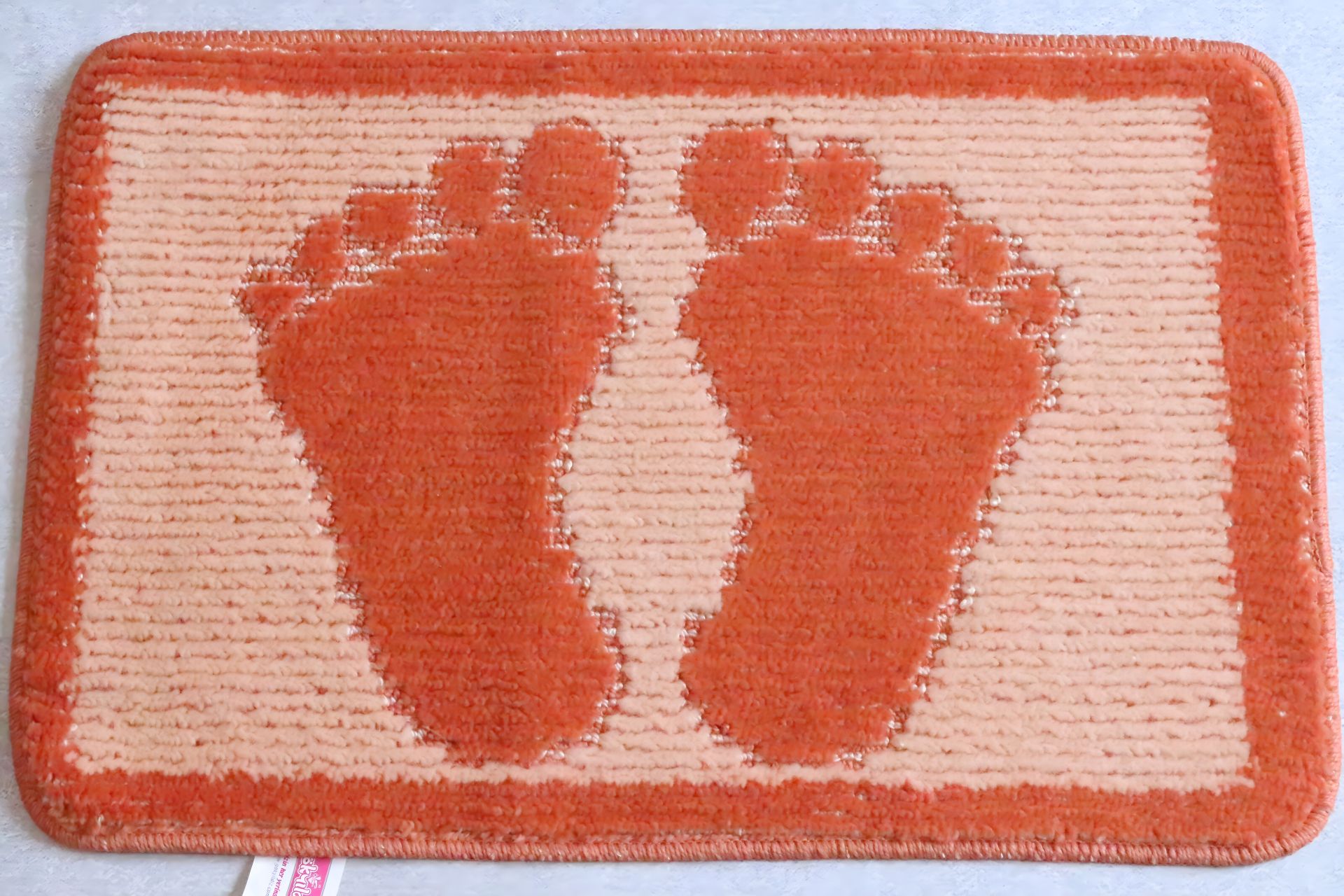 Коврик для ванной/туалета "Ноги" 40*60 см Vonaldi 1725/ orange legs Коврик для ванной/туалета "Ноги" 40*60 см Vonaldi 1725/ orange legs