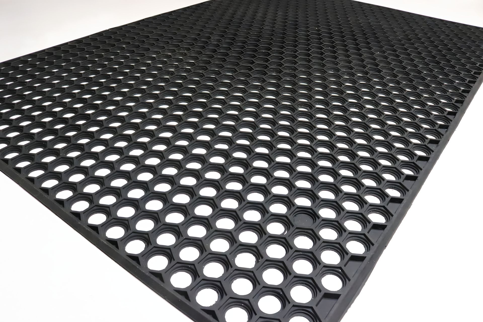 Вхідний килимок гумовий 80x120, соти Вхідний килимок гумовий 80x120, соти