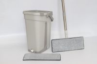 Швабра з відром та віджимом "R1" й додатковою насадкою Швабра з відром та віджимом "R1" й додатковою насадкою