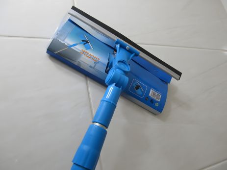 Швабра для миття вікон з подвійним поворотом і ручкою 115 см Швабра для миття вікон з подвійним поворотом і ручкою 115 см