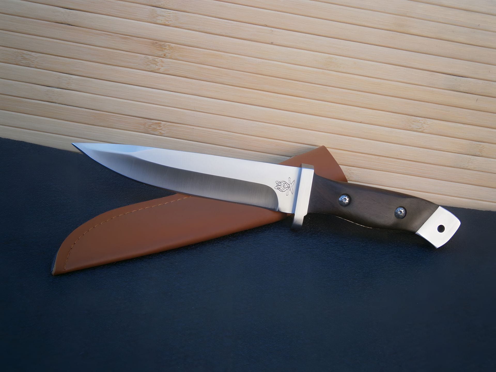 Нож для охоты Wolf FS / 136 с крышкой / 25 см Нож для охоты Wolf FS / 136 с крышкой / 25 см