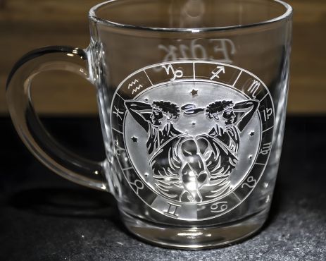 Знак Зодіаку Близнюки: Чашка з гравіюванням