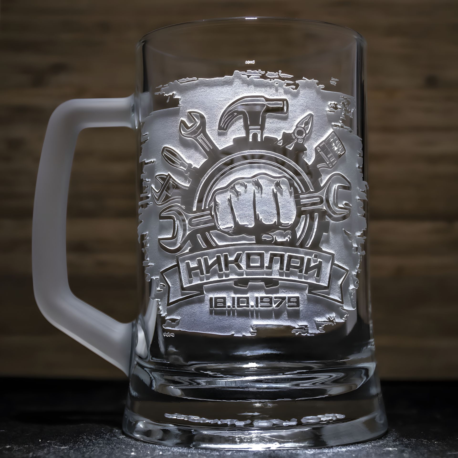 Іміджевий келих із гравіюванням для Майстра на всі руки SandDecor Іміджевий келих із гравіюванням для Майстра на всі руки SandDecor