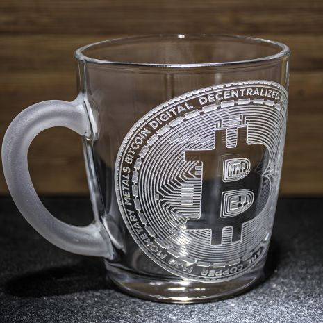 Чашка с гравировкой Bitcoin (BTC) монеты