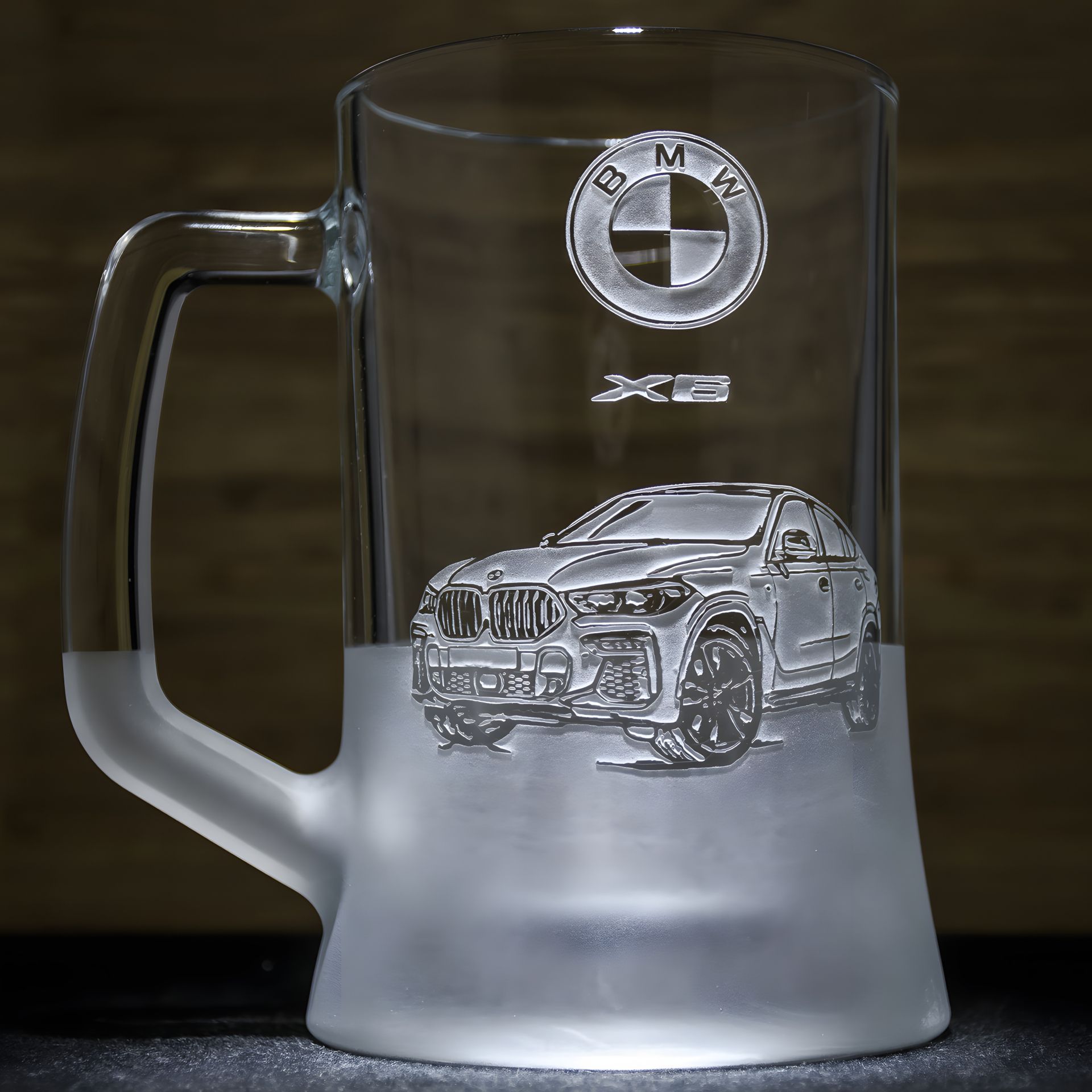 Пивний келих з гравіюванням BMW X6 SandDecor Пивний келих з гравіюванням BMW X6 SandDecor