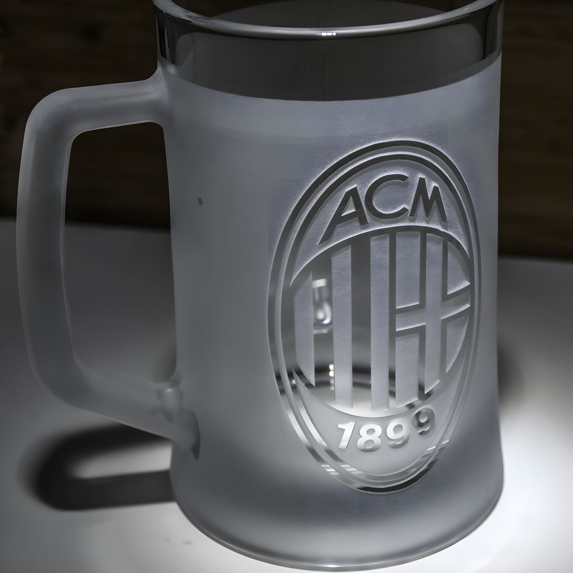 Пивной бокал с гравировкой логотипа ФК Милан FC Milan SandDecor Пивной бокал с гравировкой логотипа ФК Милан FC Milan SandDecor