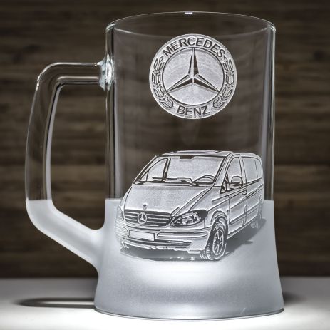 Подарок для автомобилиста Бокал для пива с гравировкой Mercedes Vito SandDecor