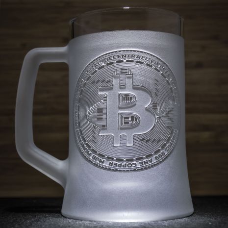 Подарунок для майнера матовий бокал для пива з гравіюванням Биткойн Bitcoin BTC SandDecor