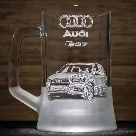 Подарунок водію - Бокал для пива з гравіюванням автомобіля AUDI SQ7 2022