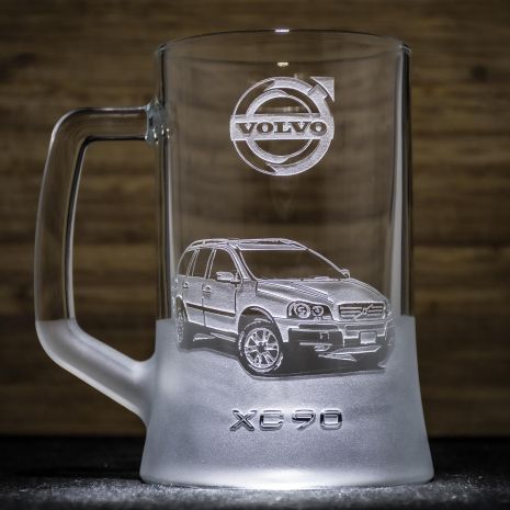 Пивний келих із гравіюванням автомобіля Volvo XC90 — подарунок для автолюбителя