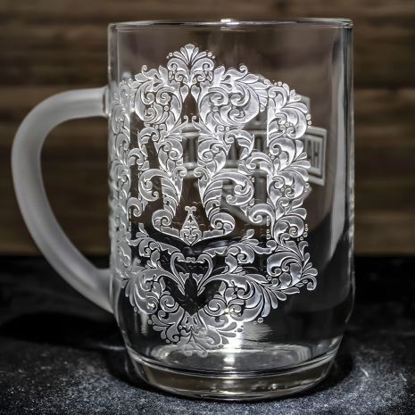 Бокал для пива с гравировкой Герб Украины и матовой ручкой - подарок для патриота
