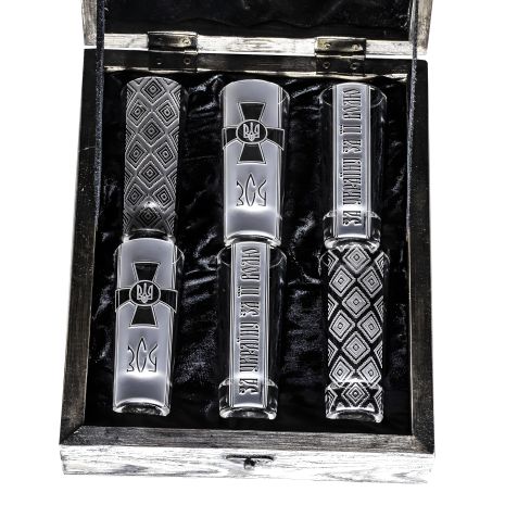 Сувенірні рюмки з гравіюванням в дерев'яній подарунковій скриньці ЗСУ Elite