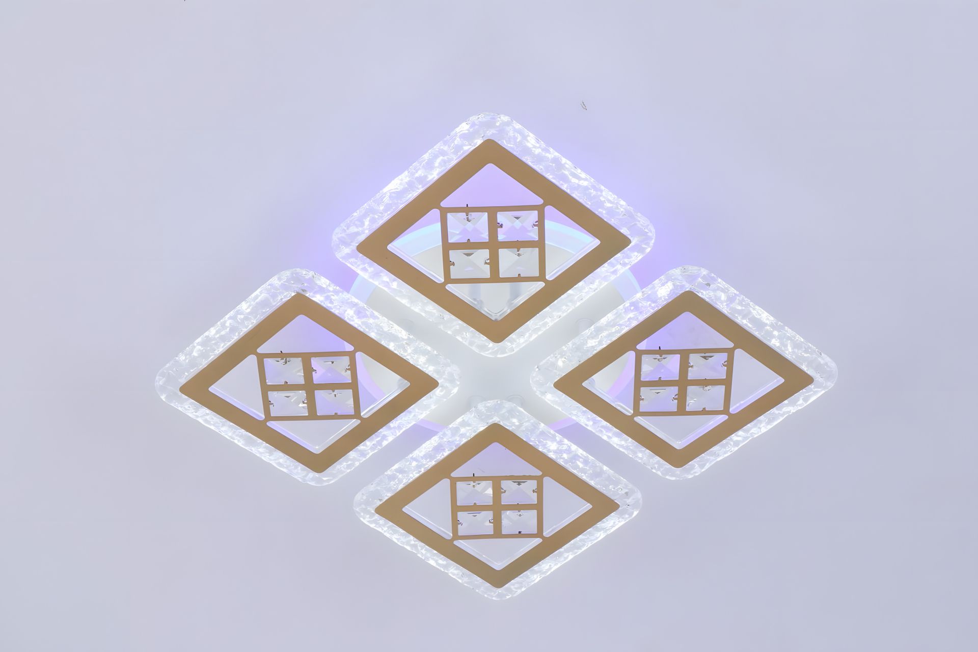 Люстра светодиодная акриловая VALESO V K39930-4 1 WT gold с пультом Люстра светодиодная акриловая VALESO V K39930-4 1 WT gold с пультом