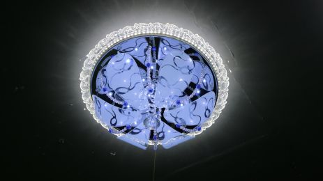 Світлодіодний торт Valelso v 70525-3-400 на 3 лампочках