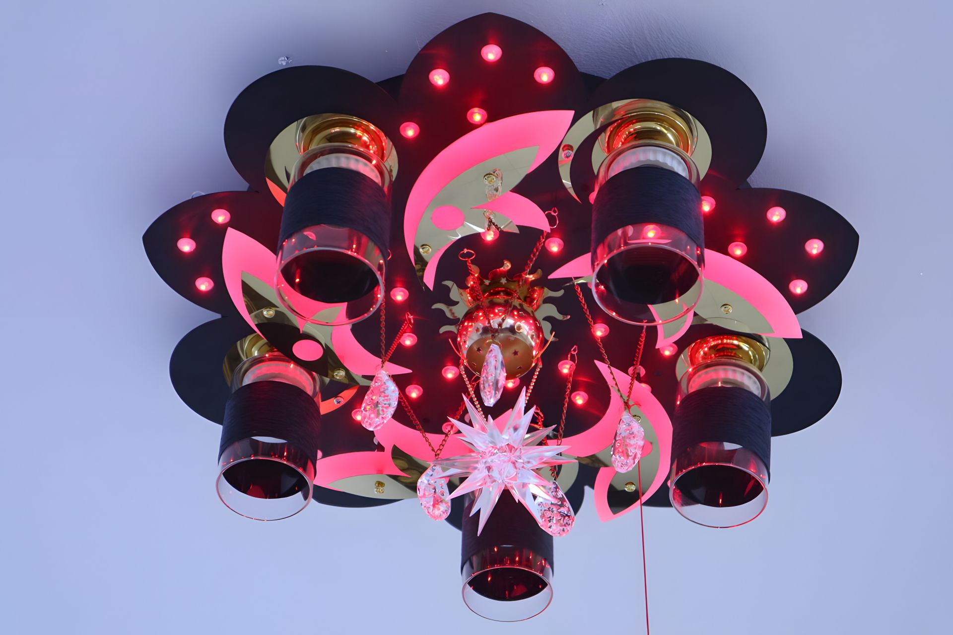 ¶Люстра "космос" на 7 лампочек с подсветкой VALESO V 70118А-6+1-600 ¶Люстра "космос" на 7 лампочек с подсветкой VALESO V 70118А-6+1-600