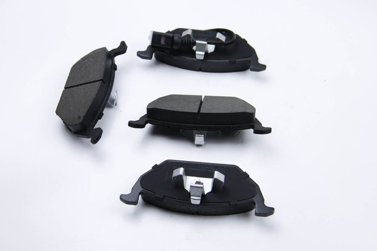 Гальмівні колодки передні Caddy III/Golf V/Octavia/A3 03-, ASAM (71308) Гальмівні колодки передні Caddy III/Golf V/Octavia/A3 03-, ASAM (71308)