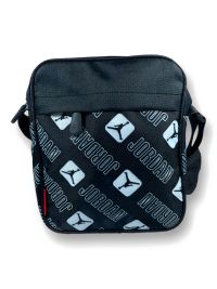 Спортивная сумка через плечо BagWay, три отделения, черная, принт 1 Спортивная сумка через плечо BagWay, три отделения, черная, принт 1