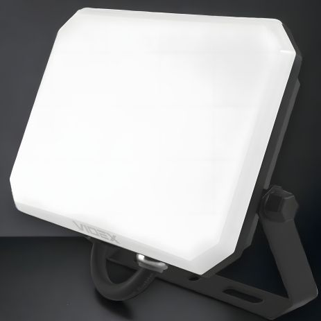 Светодиодный прожектор VIDEX F3 30W 5000K 220V Black (VLE-F3-0305B) Светодиодный прожектор VIDEX F3 30W 5000K 220V Black (VLE-F3-0305B)