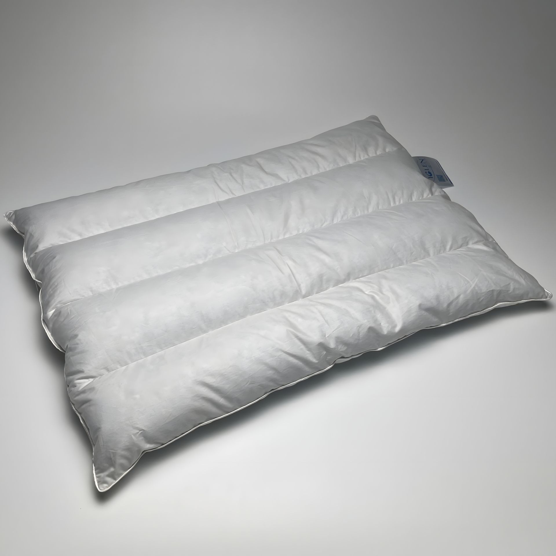 Четырехкамерная подушка пуховая с белым пухом IGLEN 70х50 см 100% пуха (507011(3k)W) Четырехкамерная подушка пуховая с белым пухом IGLEN 70х50 см 100% пуха (507011(3k)W)