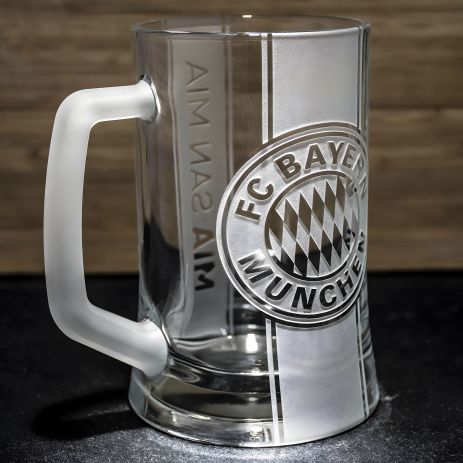Пивний келих з гравіюванням ФК Баварія Мюнхен FC Bayern Munchen двосторонній з лозунгом та матовою ручкою