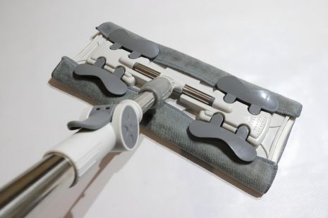 Мікрофіброва швабра для підлоги з затисканням "Professional" Мікрофіброва швабра для підлоги з затисканням "Professional"