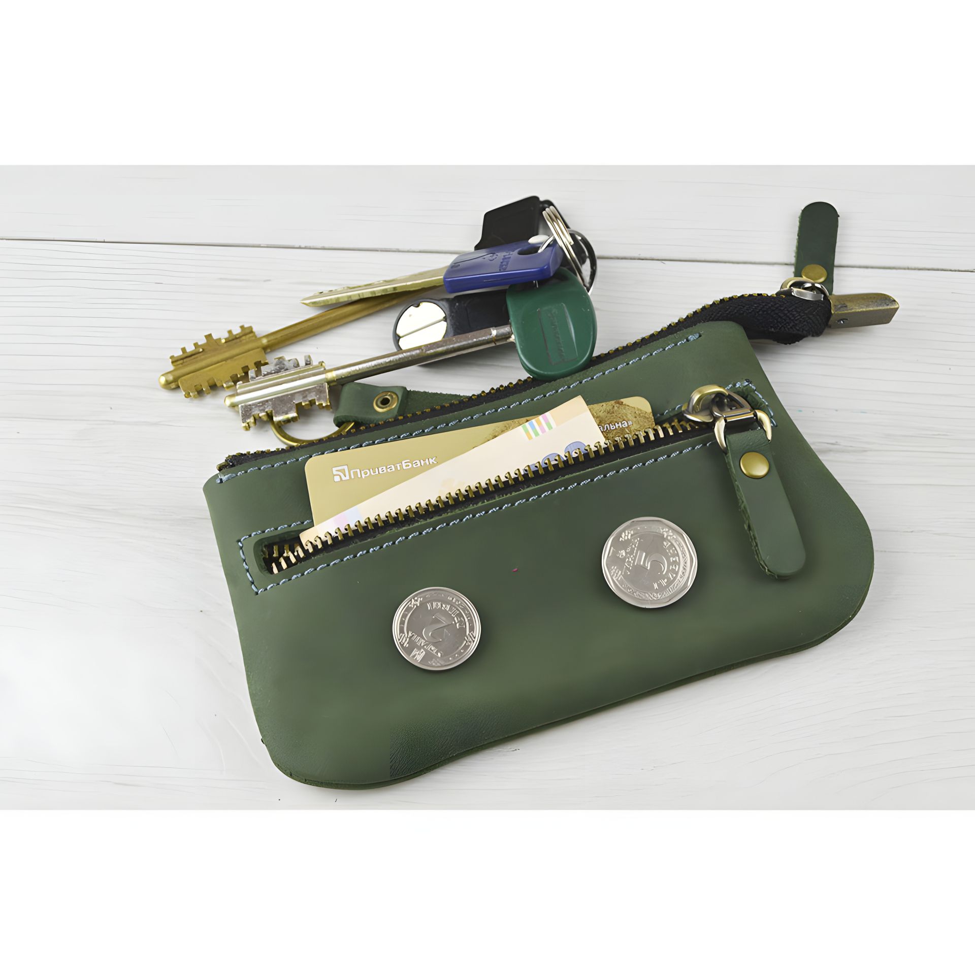 Кожаная ключница GS зелёного цвета Кожаная ключница GS зелёного цвета