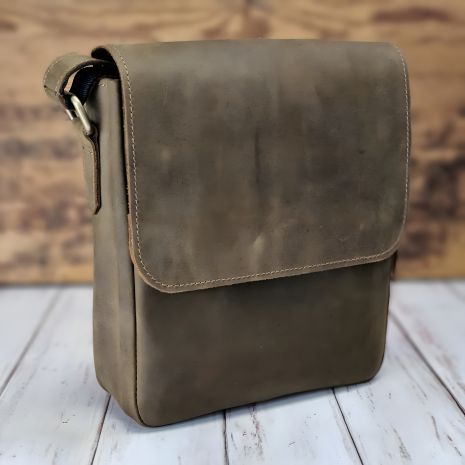 Чоловіча шкіряна сумка GS 2 відділи 23*20*7 см хакі оливка Чоловіча шкіряна сумка GS 2 відділи 23*20*7 см хакі оливка