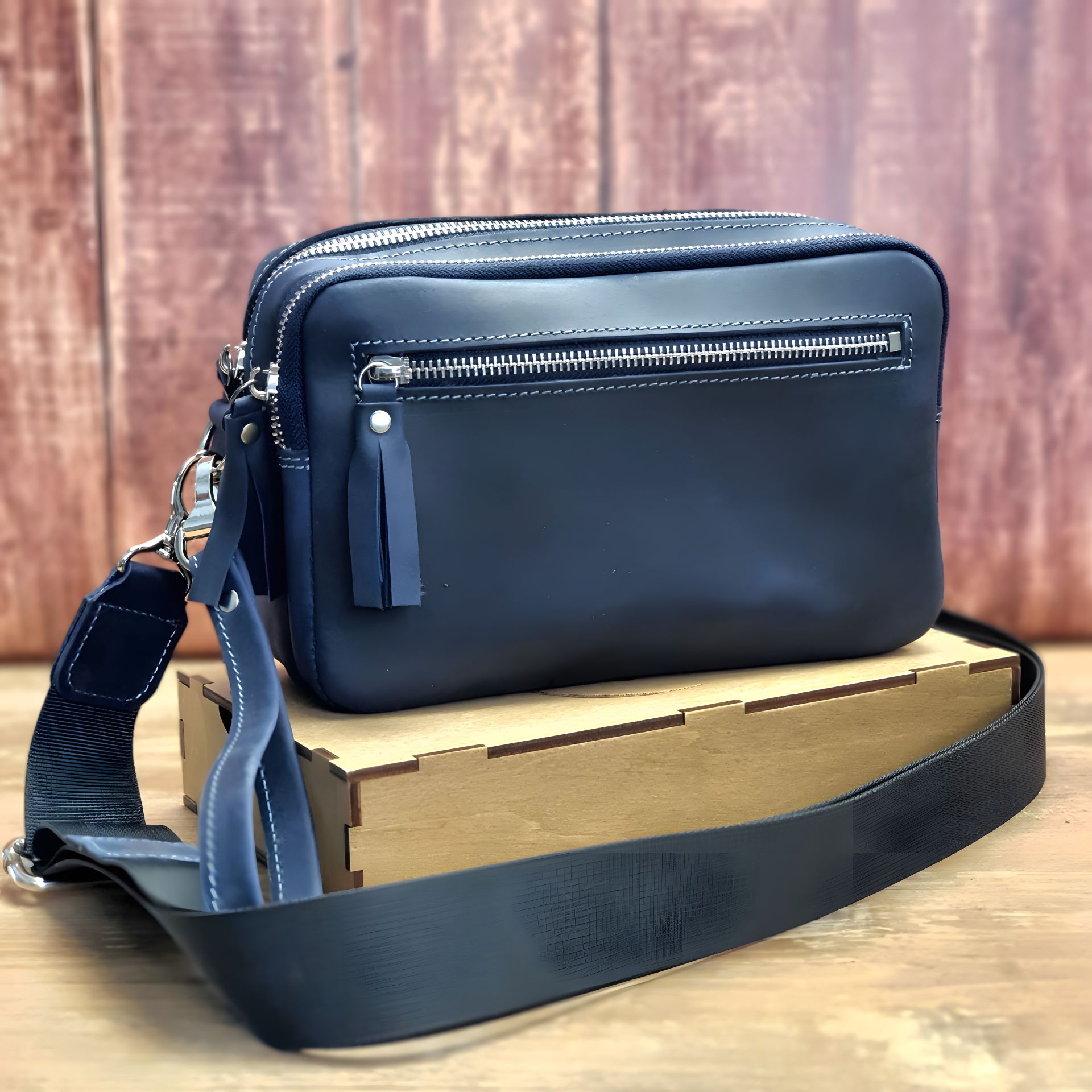 Синяя кожаная женская сумка GS Синяя кожаная женская сумка GS