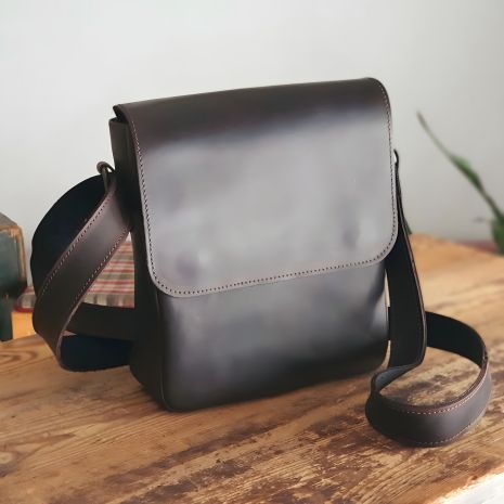 Чоловіча шкіряна сумка GS, 2 відділи 23*20*7 см, коричнева