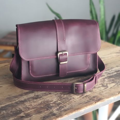 Жіноча бордова шкіряна сумка GS через плече Жіноча бордова шкіряна сумка GS через плече