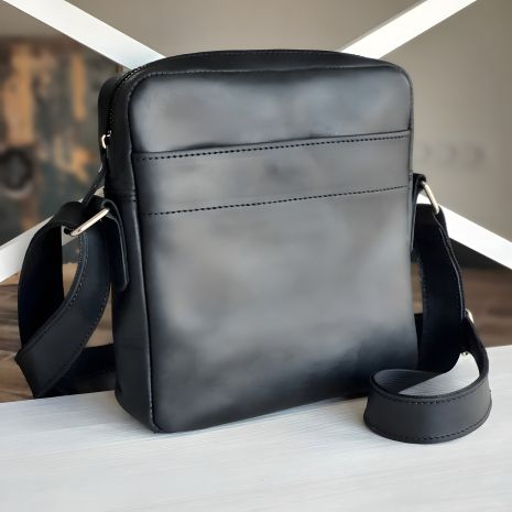 Чорна шкіряна чоловіча сумка GS кросс боді 22*20*5 см Чорна шкіряна чоловіча сумка GS кросс боді 22*20*5 см