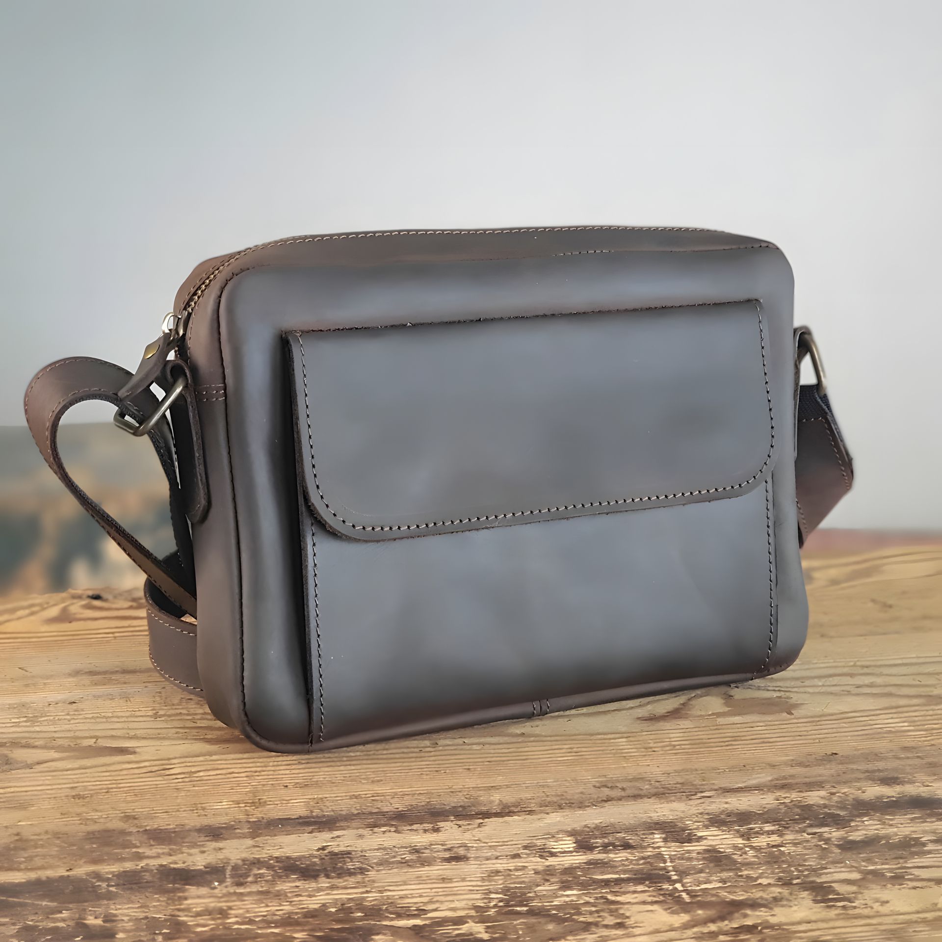 Чоловіча крос-боді шкіряна сумка GS 19*25*5 см коричнева Чоловіча крос-боді шкіряна сумка GS 19*25*5 см коричнева