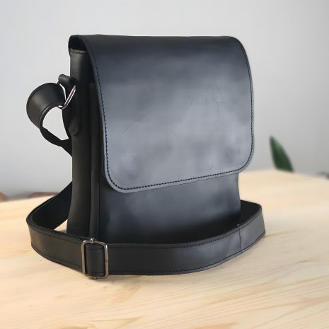 Мужская повседневная кожаная сумка GS, черная, размер 23*20*7 см Мужская повседневная кожаная сумка GS, черная, размер 23*20*7 см