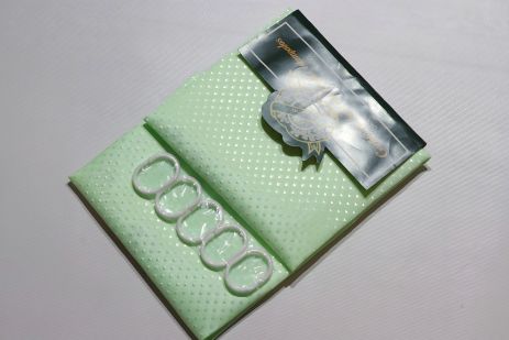 Зелена однотонна шторка для ванної 180x180 см