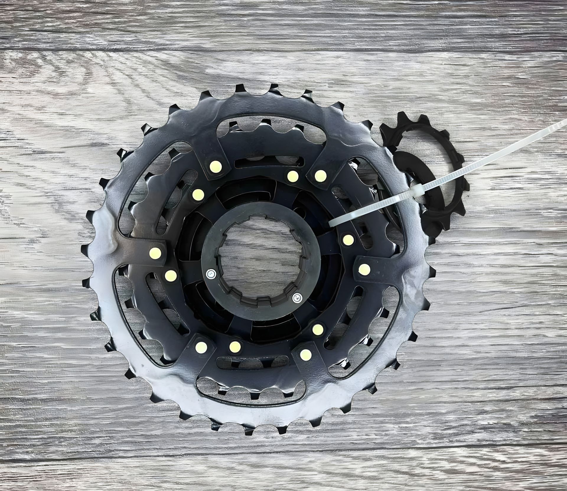 Кассета Shimano TOURNEY CS-HG200-7 bp 12-32T, 7 скоростей Кассета Shimano TOURNEY CS-HG200-7 bp 12-32T, 7 скоростей