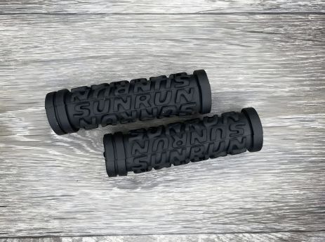 Резиновые ручки размером 105 мм SunRun, черные