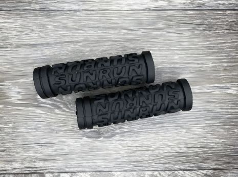 Резиновые ручки размером 105 мм SunRun, черные