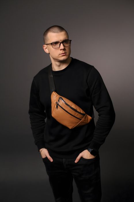 Чоловіча бананка із натуральної шкіри чорна сумка