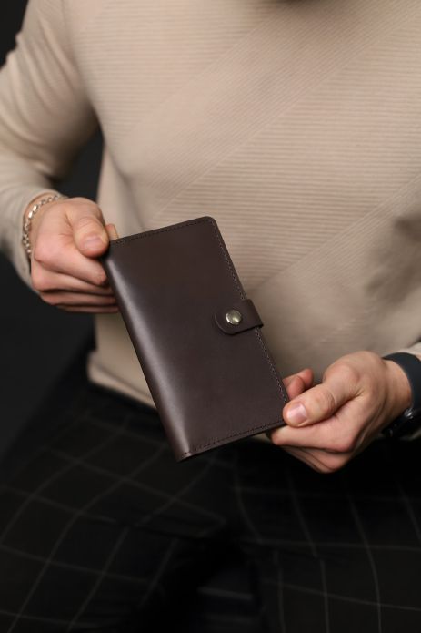 Коричневое мужское портмоне из натуральной кожи