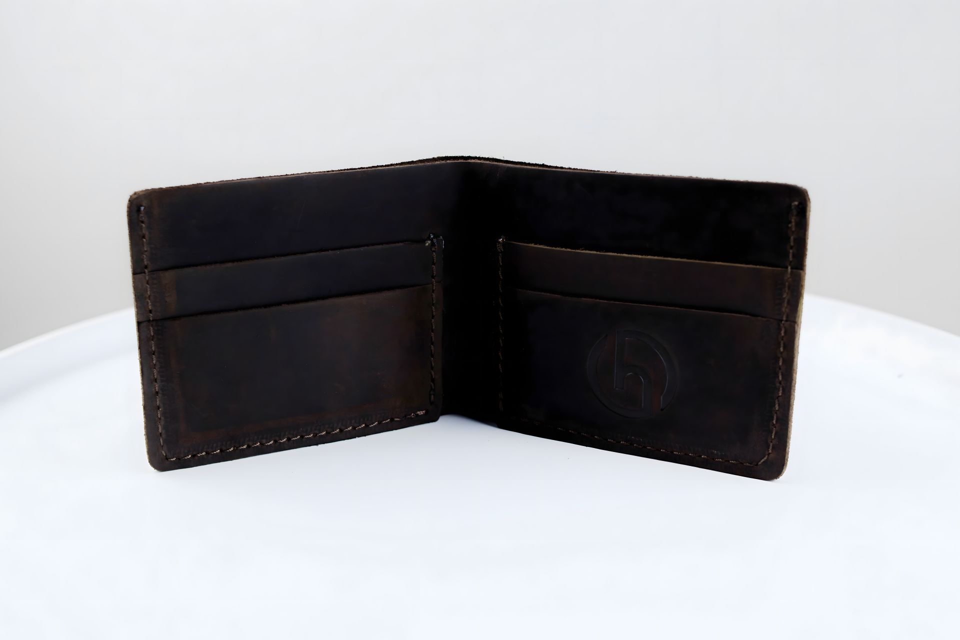 Чоловічий шкіряний біфолд гаманець Skill, коричневий Чоловічий шкіряний біфолд гаманець Skill, коричневий