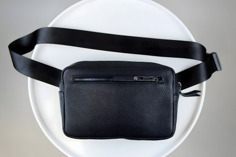 Черная кожаная мужская сумка SKILL через плечо