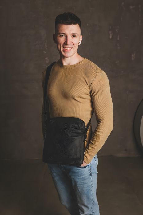 Сумка чоловіча SKILL мессенджер з натуральної шкіри чорного кольору