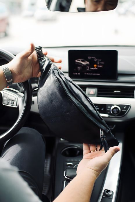 Чоловіча Сумка Бананка SKILL шкіряна, чорна Чоловіча Сумка Бананка SKILL шкіряна, чорна