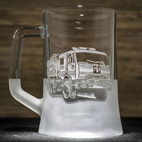 Пивний келих з гравіюванням Пожежної машини - подарунок для автомобіліста, працівника ДСНС, пожежника Пивний келих з гравіюванням Пожежної машини - подарунок для автомобіліста, працівника ДСНС, пожежника