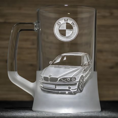 Пивний келих з гравіюванням автомобіля BMW E46 - подарунок для автомобіліста-фана