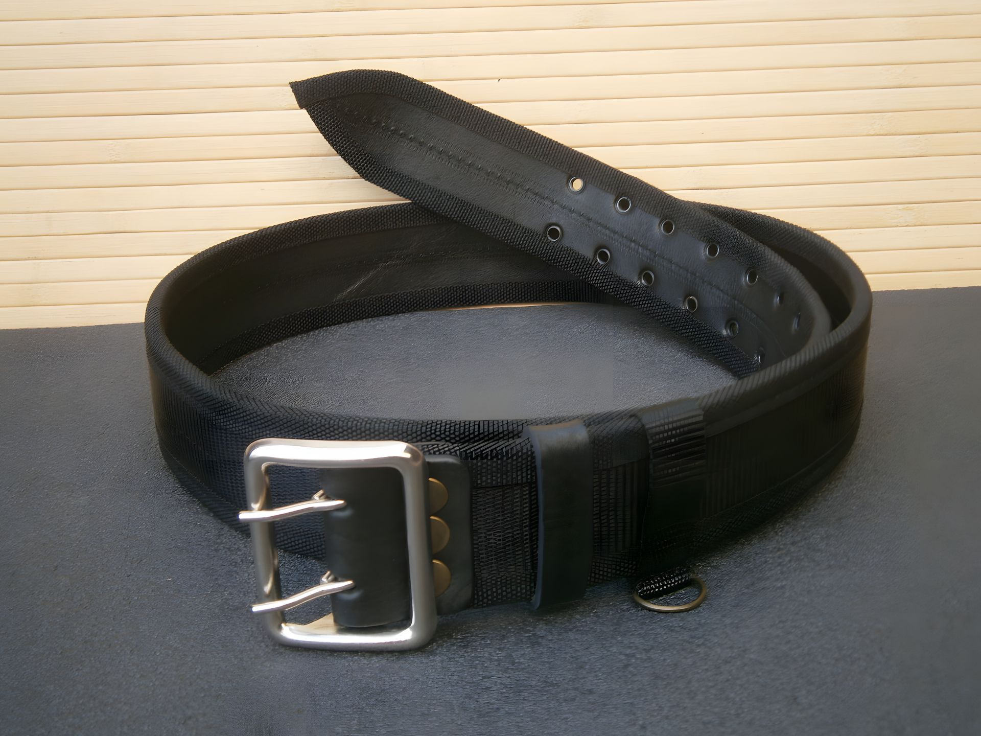 Офіцерський ремінь чорний (стропа + шкіра) 100-125 см Офіцерський ремінь чорний (стропа + шкіра) 100-125 см